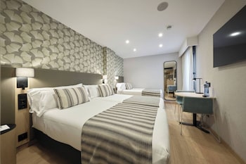 Premium Triple Room (Deluxe)