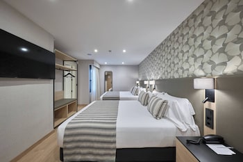 Family Room (Deluxe)