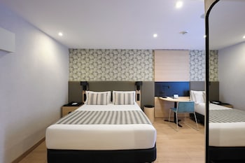 Premium Triple Room, Terrace (Deluxe)