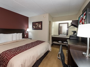 Deluxe Room, 1 King Bed, Non Smoking (First Floor)