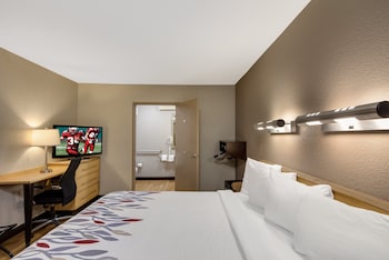Superior Room, 1 King Bed, Accessible (Roll-In Shower, Smoke Free)