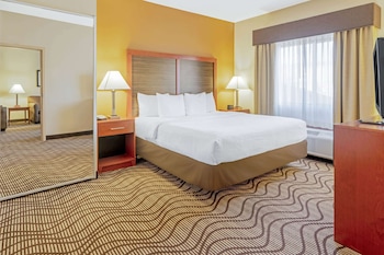 Deluxe Suite, 1 King Bed, Non Smoking (Family Suite)