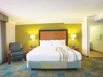 Suite, 1 King Bed, Non Smoking