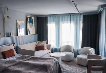 Deluxe Room, 1 King Bed, Non Smoking