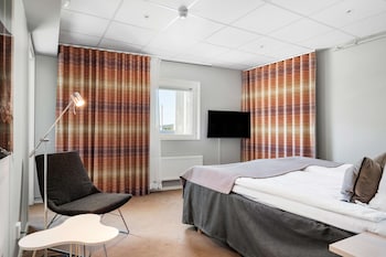 Standard Room, Multiple Beds, Non Smoking (with Sofabed)