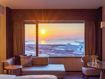 Deluxe Double Room, 1 King Bed, Non Smoking (Ocean Sunset)