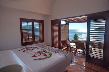 Oceanfront Terrace Suite