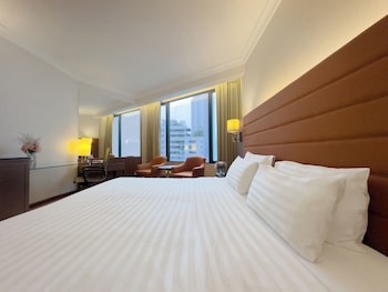 Deluxe King Bed