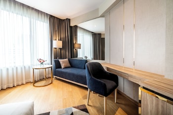 Premier King Bed