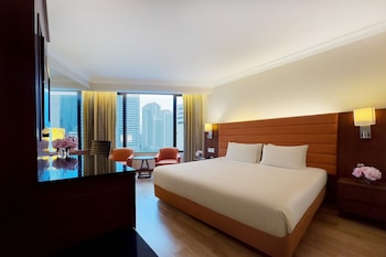 Deluxe King Bed