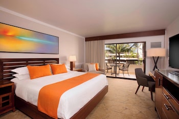 Deluxe Room, 1 King Bed, Ocean View