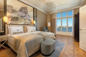 Suite, 1 Bedroom, Lake View