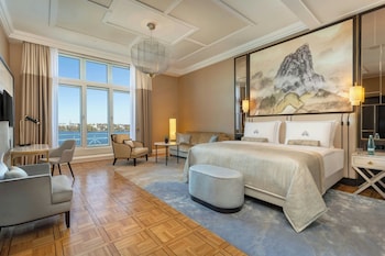 Grand Suite, 2 Twin Beds, Lake View