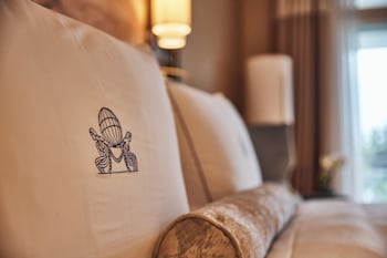 Suite, 1 Bedroom, Lake View