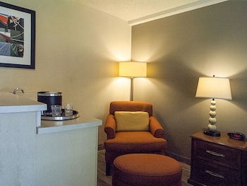 Standard Room, 1 King Bed
