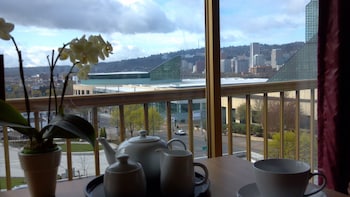 Room, 1 King Bed, City View