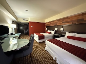 Deluxe Room, 2 Queen Beds