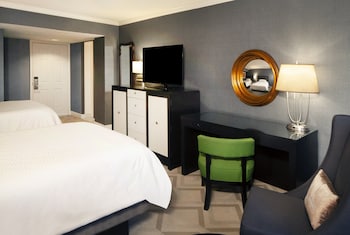 Deluxe Double Room, Roll-in Shower