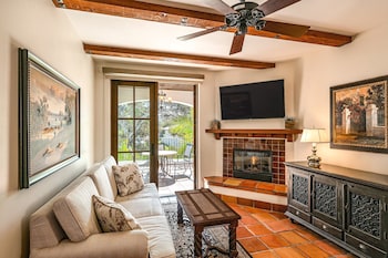 Deluxe Villa, 2 Bedrooms (2 King Beds, Petite Suite)