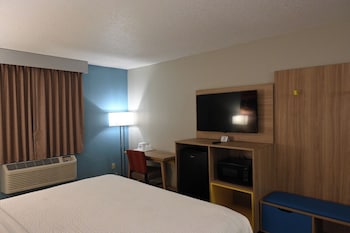 Standard Room, 1 King Bed