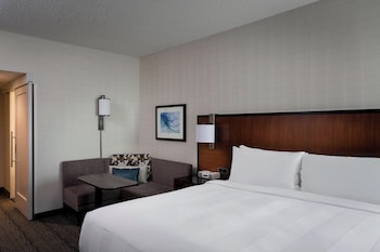 Club Room, 1 King Bed