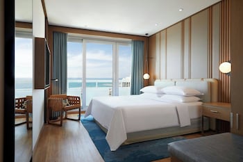 Club Suite, 1 Double Bed, Sea View