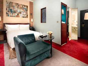 Classic Room, 1 Queen Bed, City View (Garden or City View)