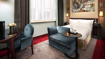 Classic Room, 1 Queen Bed, City View (Garden or City View)