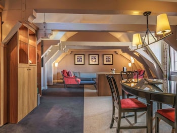 Royal Suite, 1 King Bed (Butler Service,Living & Dining Area)