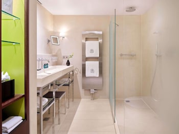 Superior Room, 2 Twin Beds, City View (Garden, Courtyard or City View)