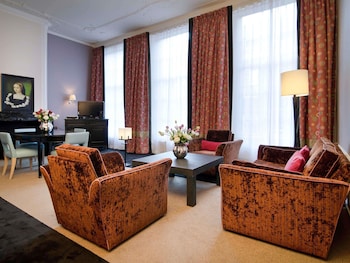 Suite, 1 King Bed (Opera)