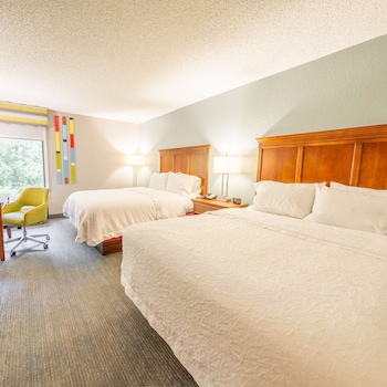Two Queen Beds, Non-Smoking