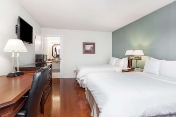 Room, 2 Queen Beds, Non Smoking