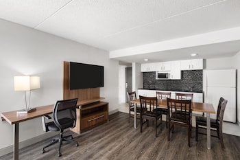 Suite, 1 King Bed, Non Smoking, Kitchen (Living Room;with Sofabed)