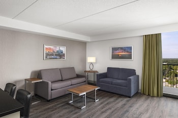 Suite, 1 King Bed, Non Smoking, Jetted Tub (Living Room;with Sofabed)