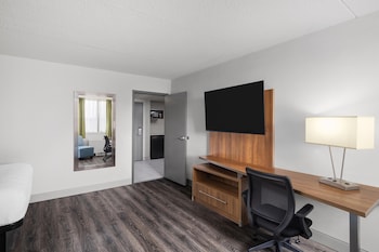 Suite, Multiple Beds, Non Smoking (Living Room;Walk-in Shower)