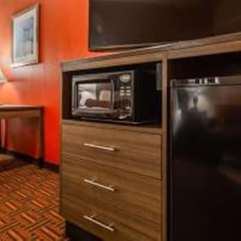 Suite, 1 King Bed, Non Smoking, Kitchenette (with Sofabed)
