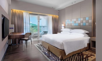King, Deluxe Room, Balcony