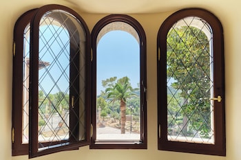 Classic Suite, 1 Bedroom, Resort View (Balcony)