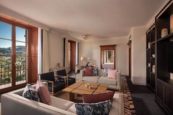Classic Suite, 1 Bedroom, Resort View (Balcony)