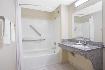 Room, 1 King Bed, Accessible