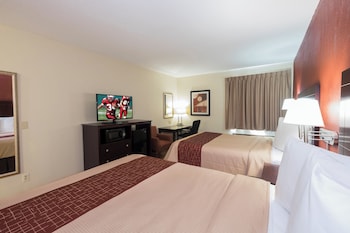 Deluxe Room, 2 Queen Beds, Smoking