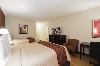 Deluxe Room, 2 Queen Beds, Smoking