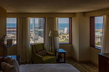 Room, 1 King Bed, Corner