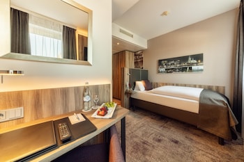 Superior Single Room (Cathedral View)