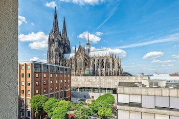 Superior Twin Room (Cathedral View)
