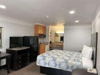 Standard Room, 1 King Bed, Non Smoking