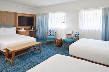 Standard Room, Multiple Beds (3 Double Beds)