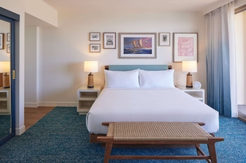 Room, 1 King Bed, Mobility Accessible, Resort View
