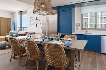 Penthouse, 2 Bedrooms (Coral Reef Penthouse)